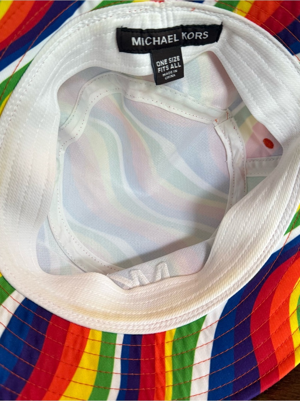 RARE! Like new men’s/women’s Michael Kors Pride Capsule Collection Bucket Hat - Picture 4 of 5